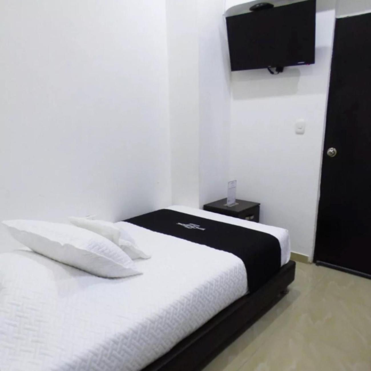 Hotel Colonial Internacional Богота Экстерьер фото